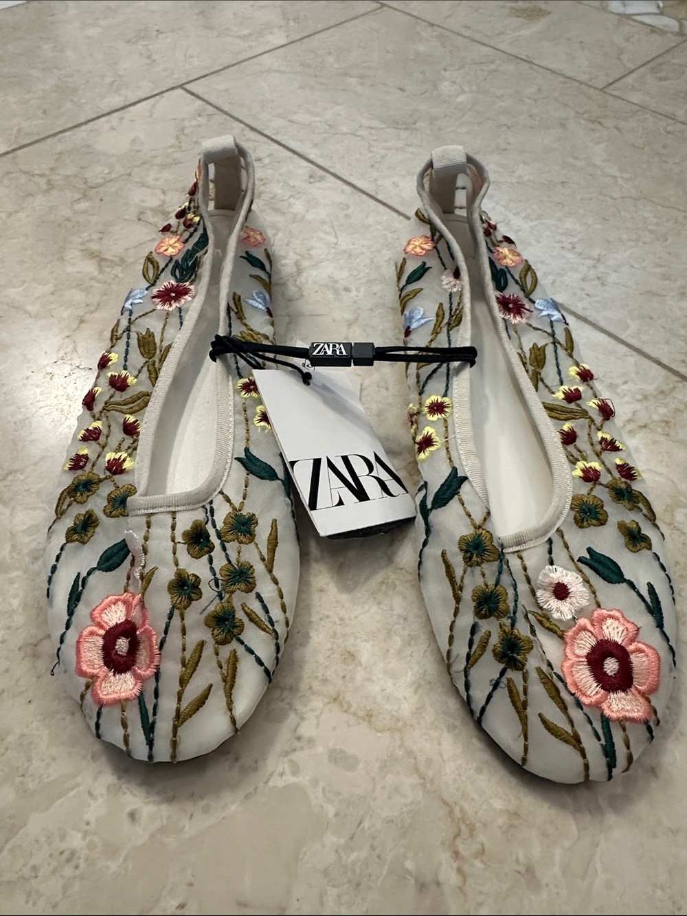 Zara Cream Floral Embroidered Slip-On Ballet Flats